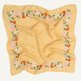 Carré Cenefa Rosas Camel 70x70